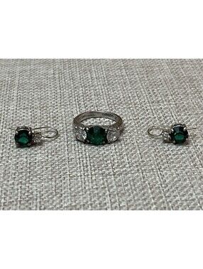 Vtg Set of a pair of earrings ring 925 sterling silver Green Clear Stones